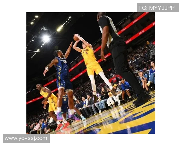 夏季联赛精彩对决骑士与湖人争锋相对展现年轻球员风采